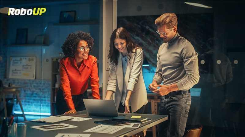 team-pushes-harder-earn-trust-creative.jpg