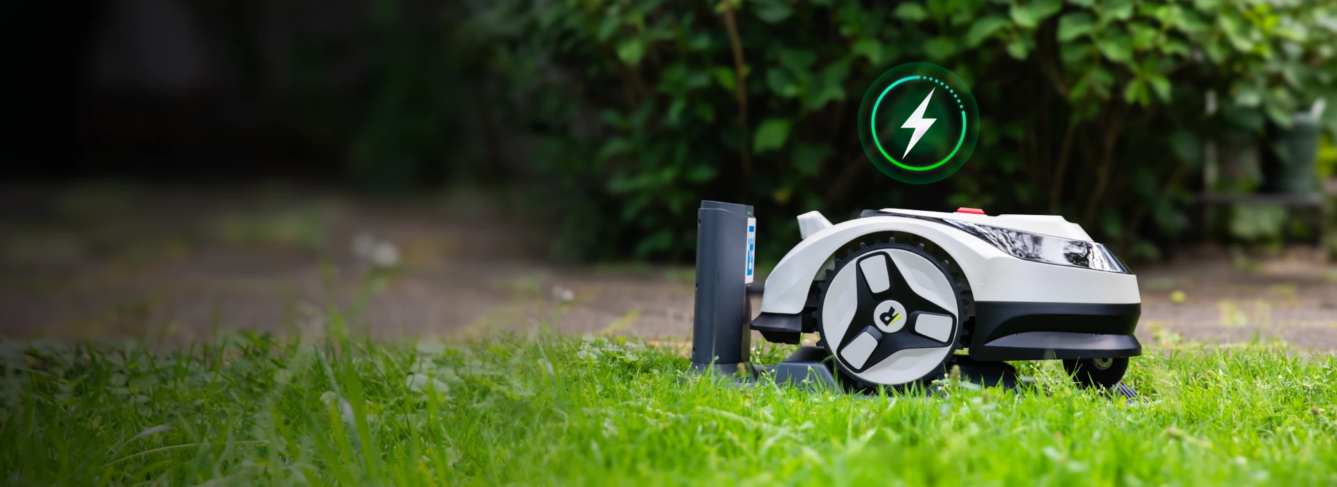 Fast charge in 70 min mows for 150 min